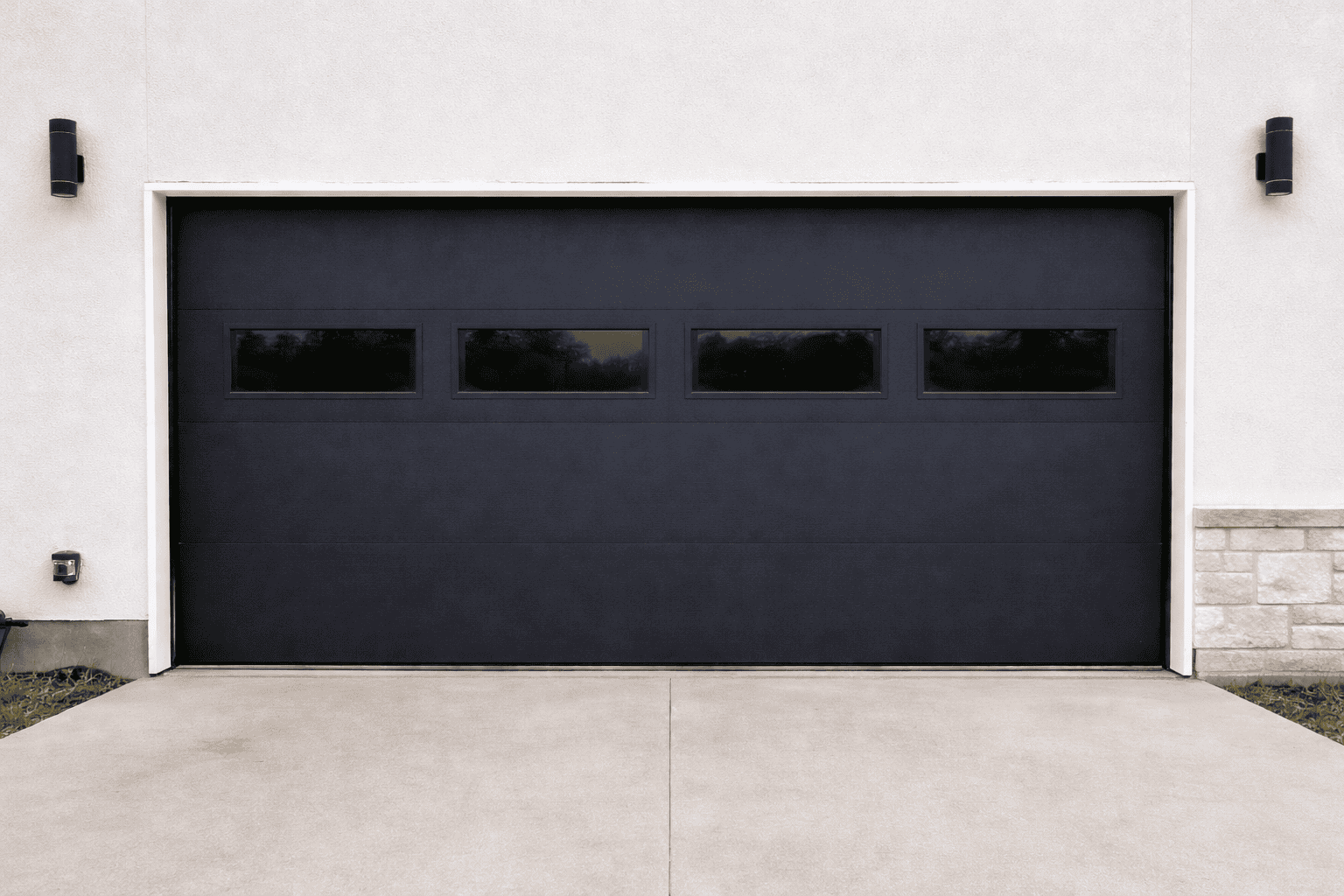 Long Panel Design – Black – With Windows